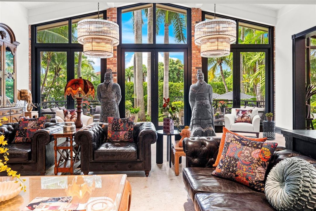 待售: $25,000,000 (6 贝兹, 6 浴室, 5562 平方英尺)