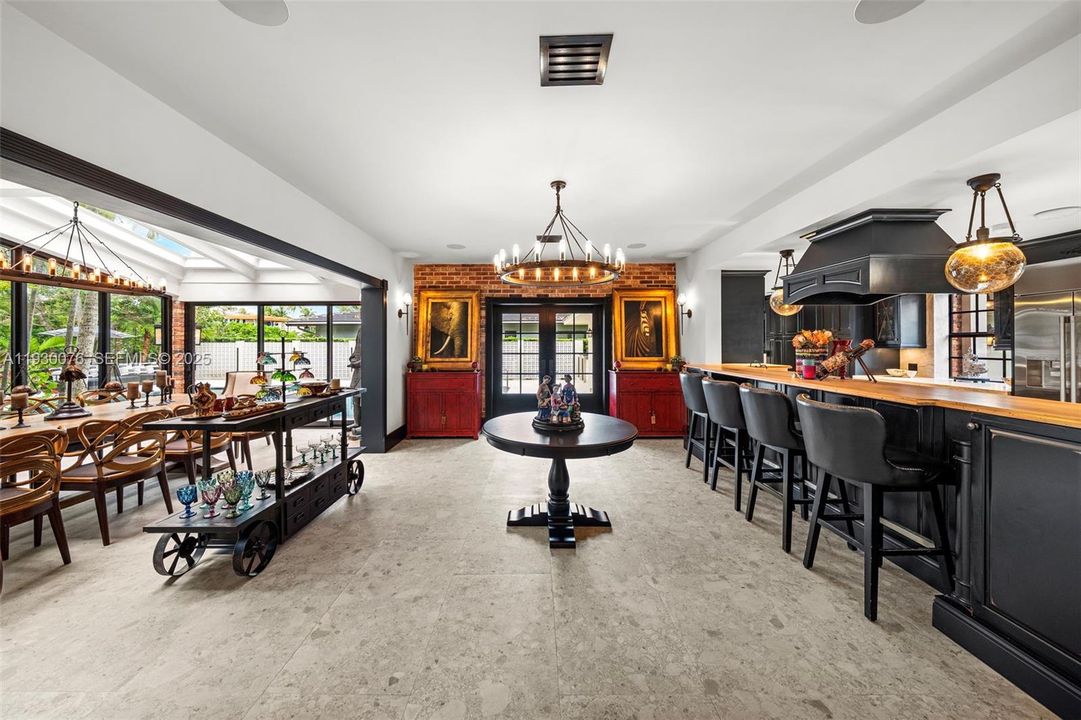 待售: $25,000,000 (6 贝兹, 6 浴室, 5562 平方英尺)