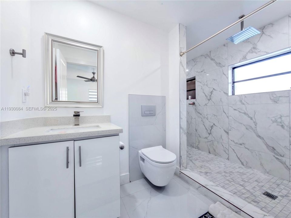 For Sale: $750,000 (3 beds, 3 baths, 1620 Square Feet)