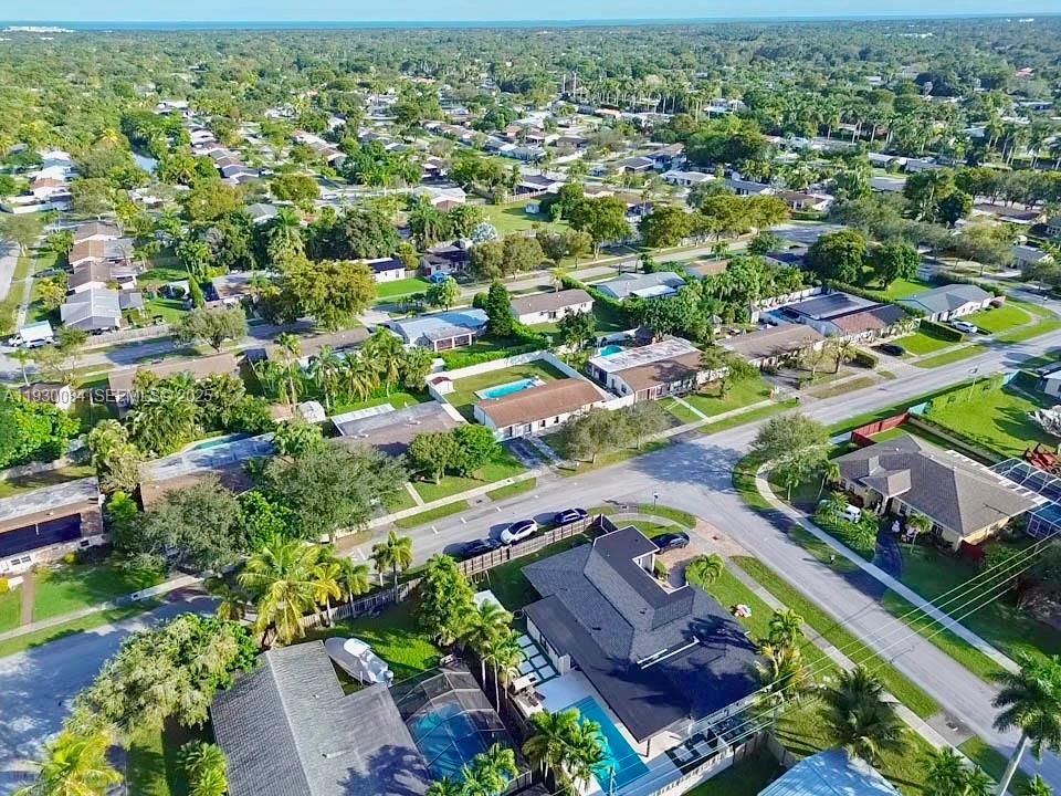 For Sale: $750,000 (3 beds, 3 baths, 1620 Square Feet)