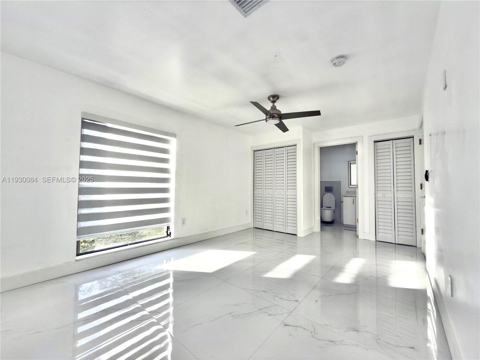 For Sale: $750,000 (3 beds, 3 baths, 1620 Square Feet)