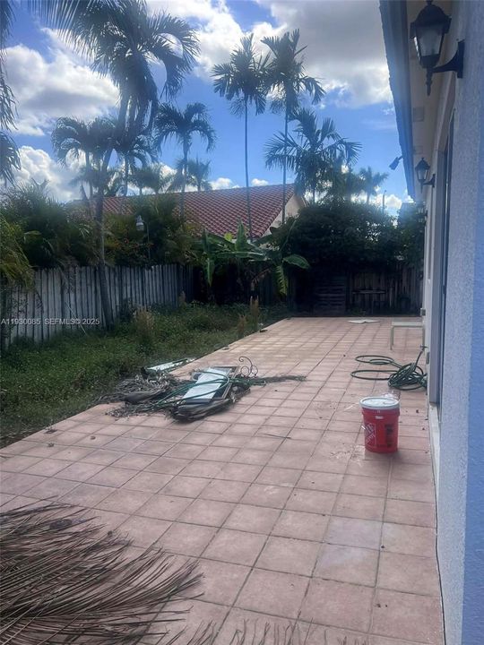 For Sale: $725,000 (3 beds, 2 baths, 1608 Square Feet)