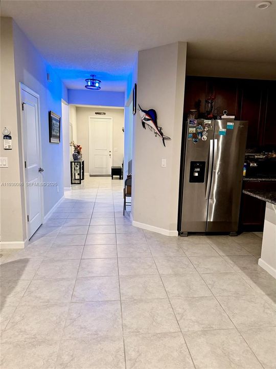 For Rent: $2,500 (3 beds, 2 baths, 2069 Square Feet)