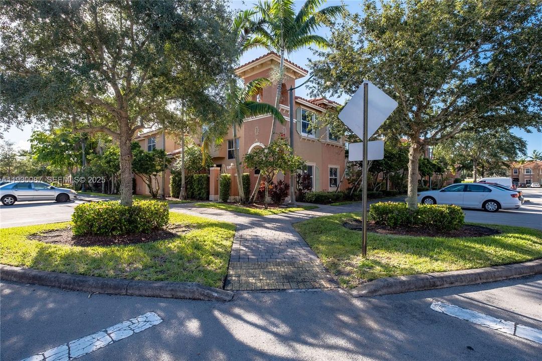 En Renta: $2,900 (3 camas, 2 baños, 1396 Pies cuadrados)