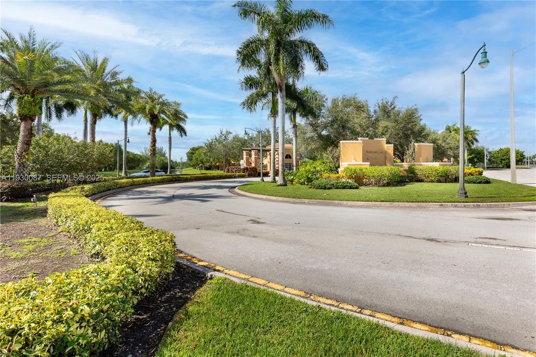 En Renta: $2,900 (3 camas, 2 baños, 1396 Pies cuadrados)