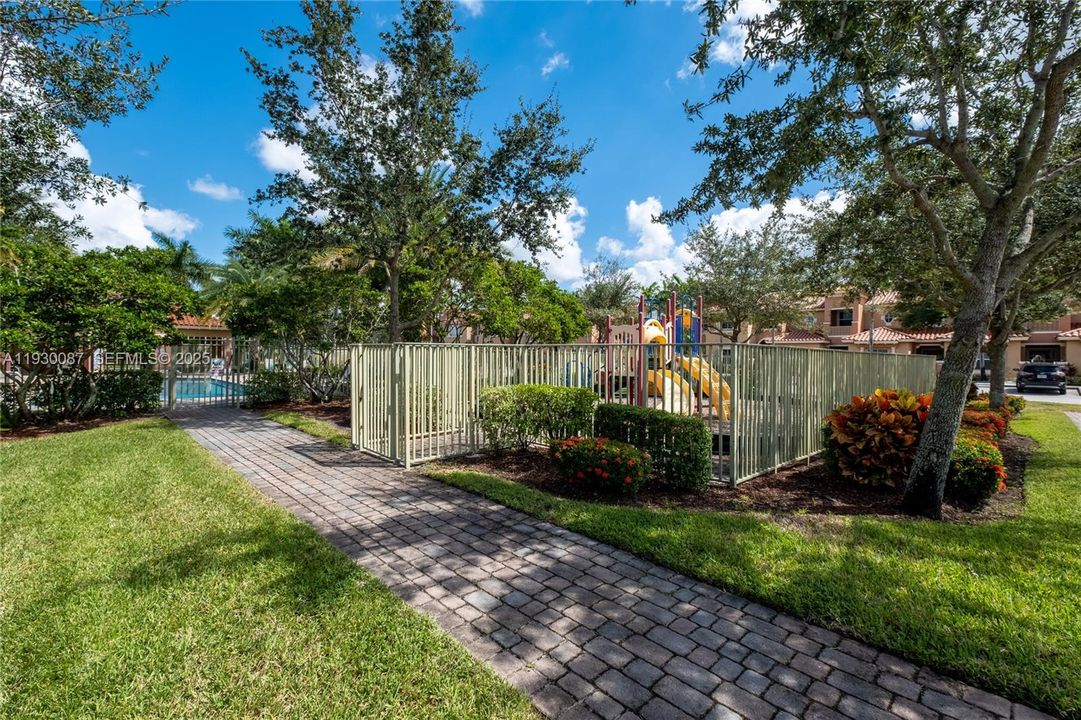 En Renta: $2,900 (3 camas, 2 baños, 1396 Pies cuadrados)