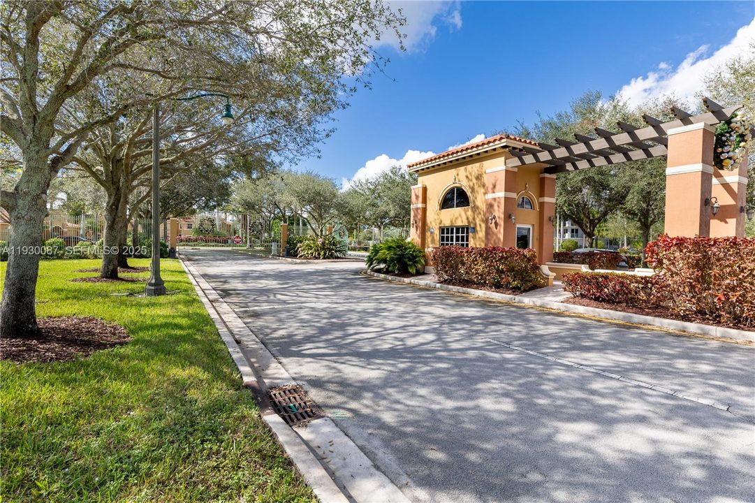 En Renta: $2,900 (3 camas, 2 baños, 1396 Pies cuadrados)