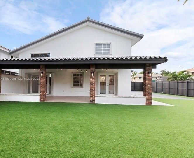 En Renta: $4,700 (4 camas, 3 baños, 2080 Pies cuadrados)