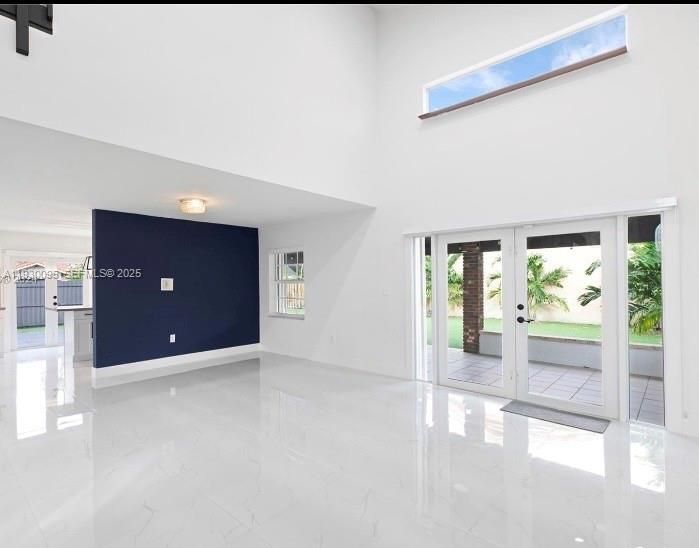 En Renta: $4,700 (4 camas, 3 baños, 2080 Pies cuadrados)