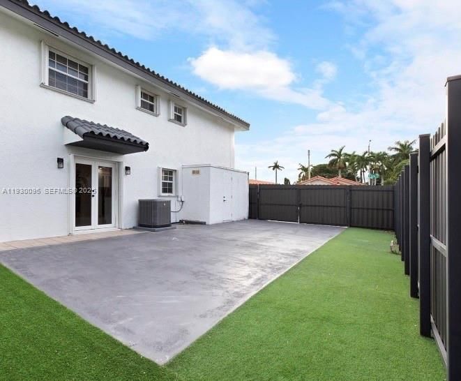 En Renta: $4,700 (4 camas, 3 baños, 2080 Pies cuadrados)