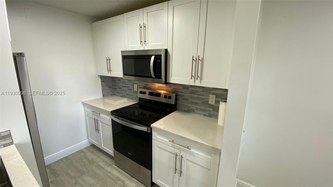 En Venta: $225,000 (2 camas, 2 baños, 921 Pies cuadrados)