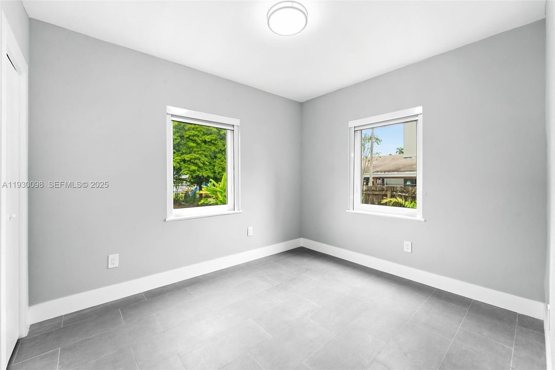 For Rent: $2,950 (3 beds, 1 baths, 1744 Square Feet)