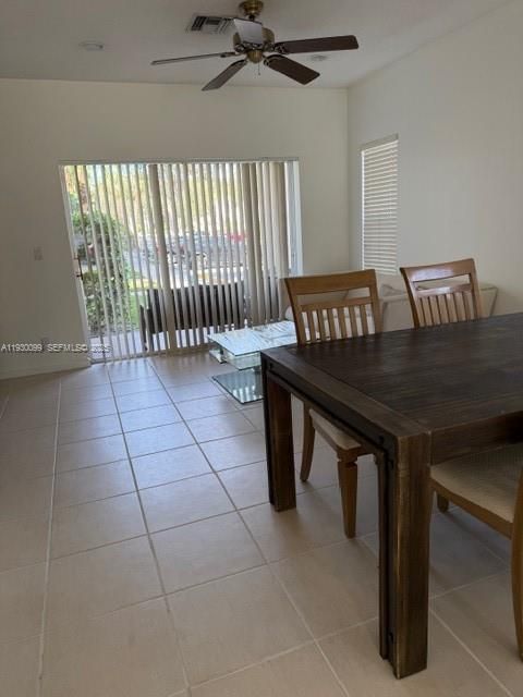 出租: $2,100 (2 贝兹, 2 浴室, 1104 平方英尺)