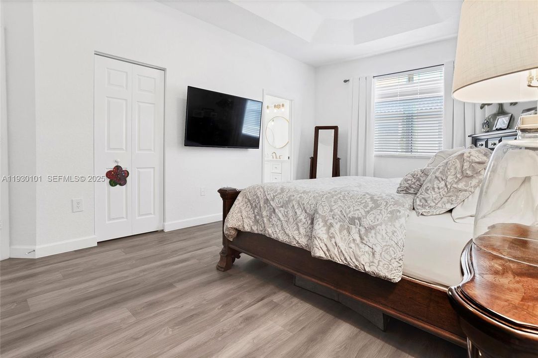 For Rent: $3,500 (4 beds, 2 baths, 1758 Square Feet)