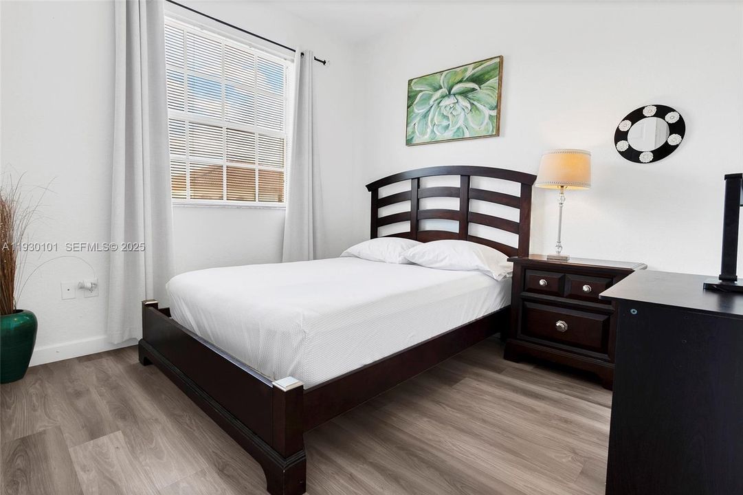 For Rent: $3,500 (4 beds, 2 baths, 1758 Square Feet)