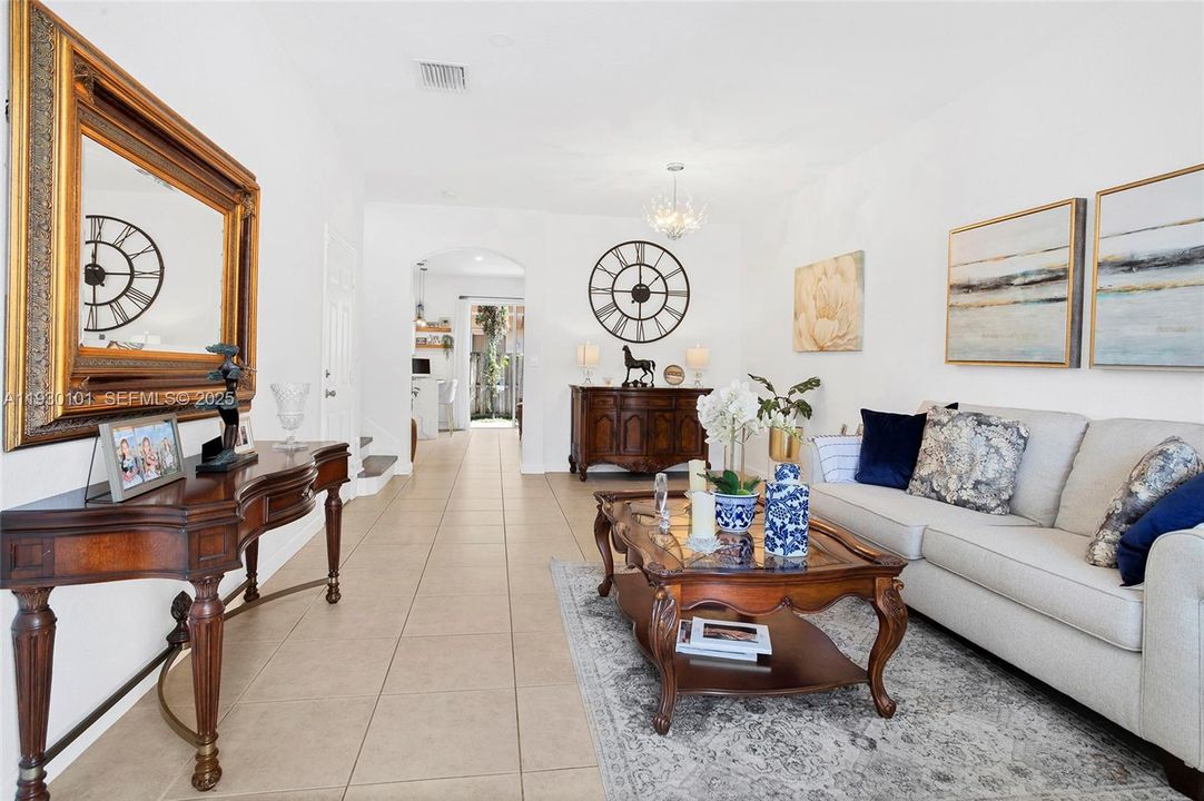 For Rent: $3,500 (4 beds, 2 baths, 1758 Square Feet)