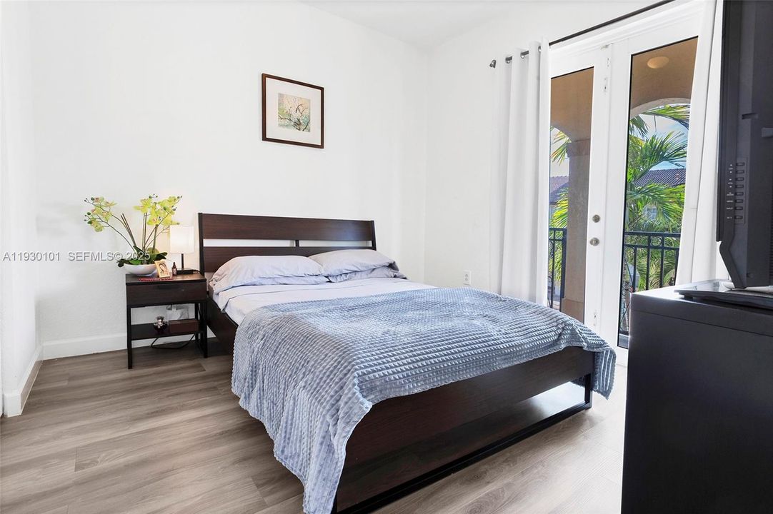 For Rent: $3,500 (4 beds, 2 baths, 1758 Square Feet)