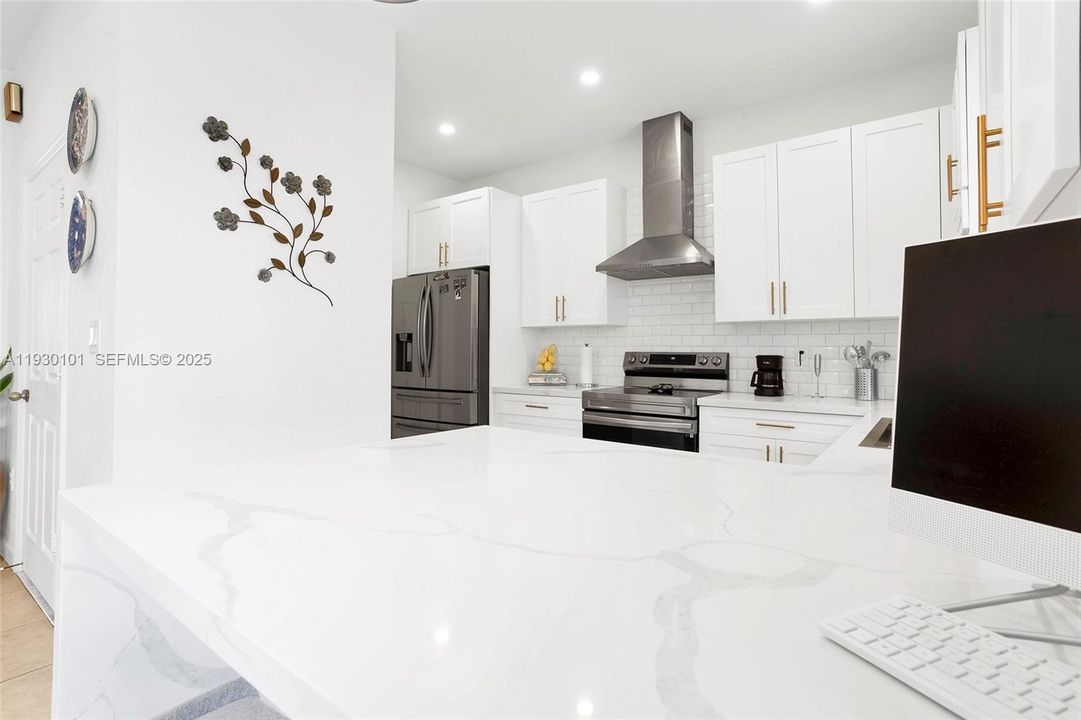 For Rent: $3,500 (4 beds, 2 baths, 1758 Square Feet)