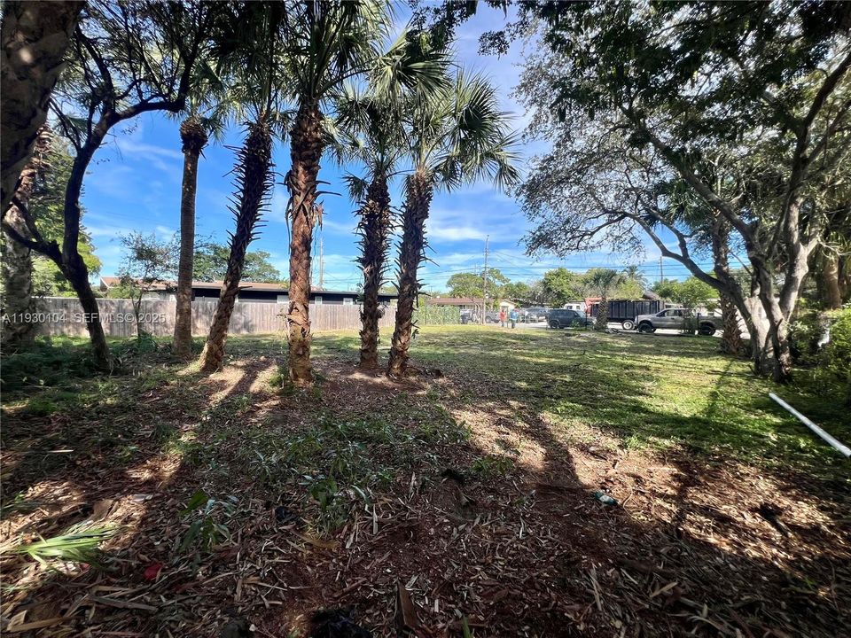 待售: $349,000 (0.17 acres)