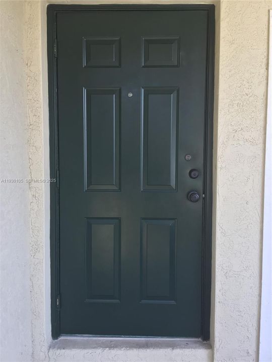 For Sale: $225,000 (1 beds, 1 baths, 878 Square Feet)