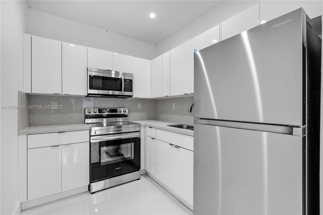 For Rent: $2,000 (2 beds, 1 baths, 1500 Square Feet)