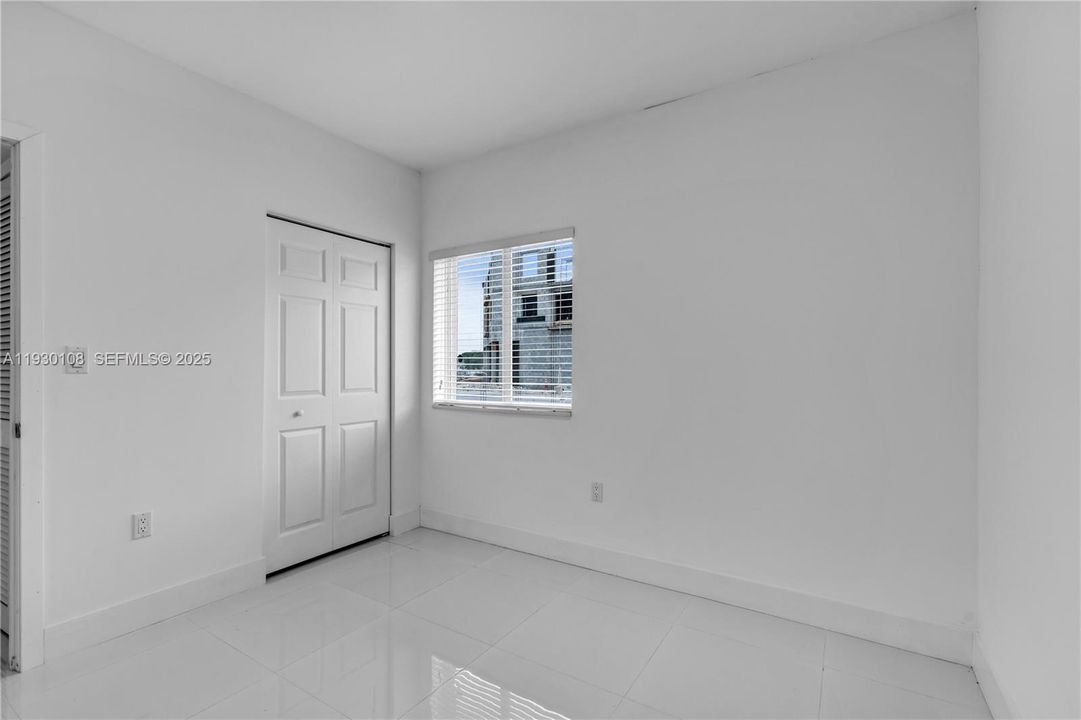 For Rent: $2,000 (2 beds, 1 baths, 1500 Square Feet)