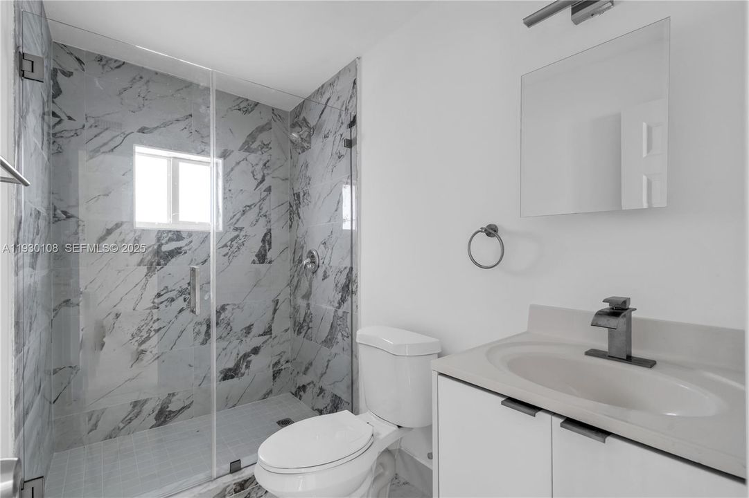 For Rent: $2,000 (2 beds, 1 baths, 1500 Square Feet)