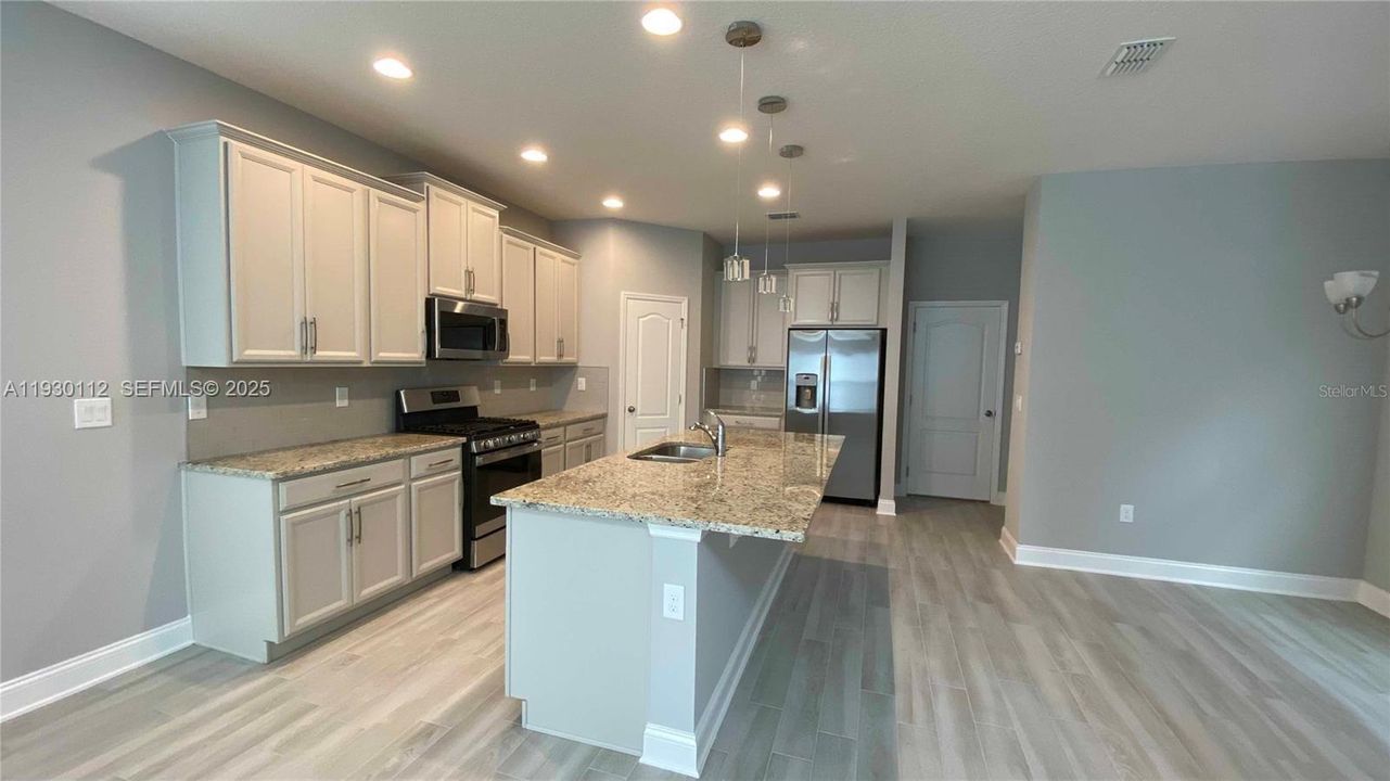 En Renta: $2,900 (3 camas, 2 baños, 1796 Pies cuadrados)