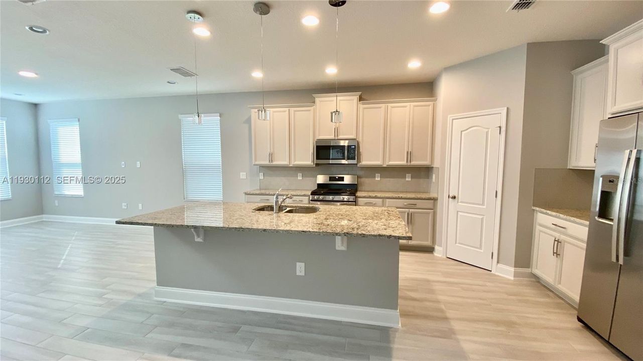 En Renta: $2,900 (3 camas, 2 baños, 1796 Pies cuadrados)