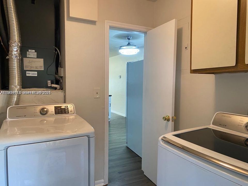 待售: $349,000 (3 贝兹, 2 浴室, 1472 平方英尺)