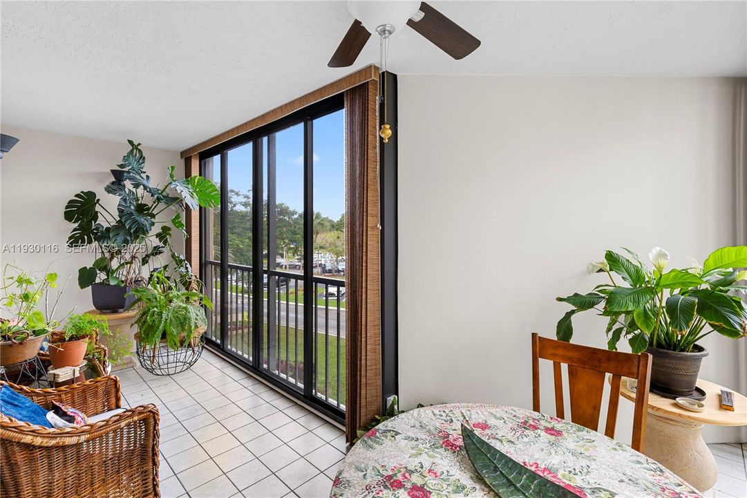 En Venta: $325,000 (2 camas, 2 baños, 1273 Pies cuadrados)