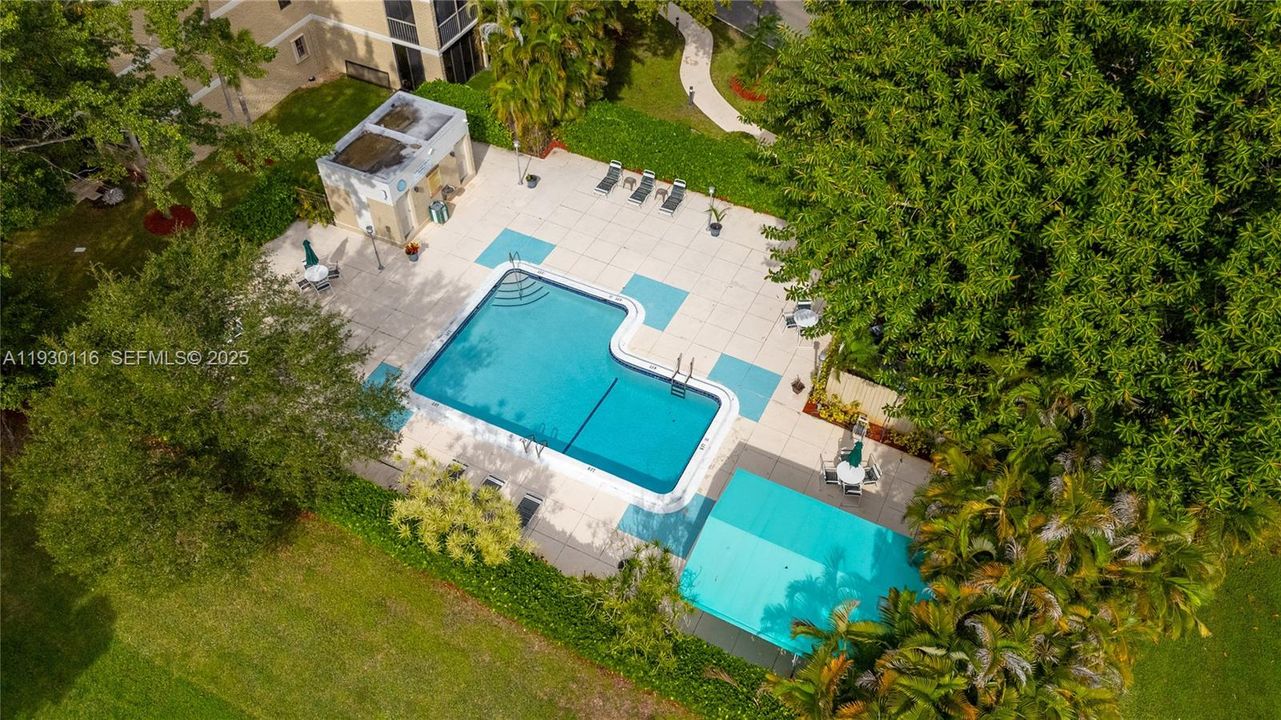 En Venta: $325,000 (2 camas, 2 baños, 1273 Pies cuadrados)