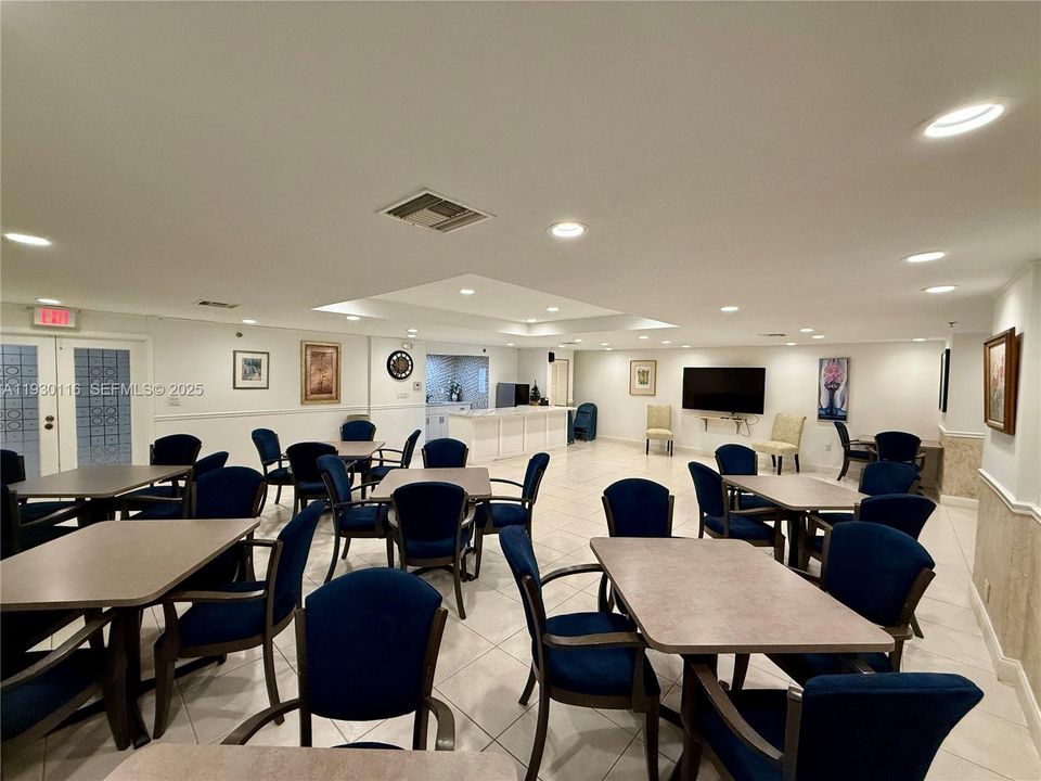 En Venta: $325,000 (2 camas, 2 baños, 1273 Pies cuadrados)