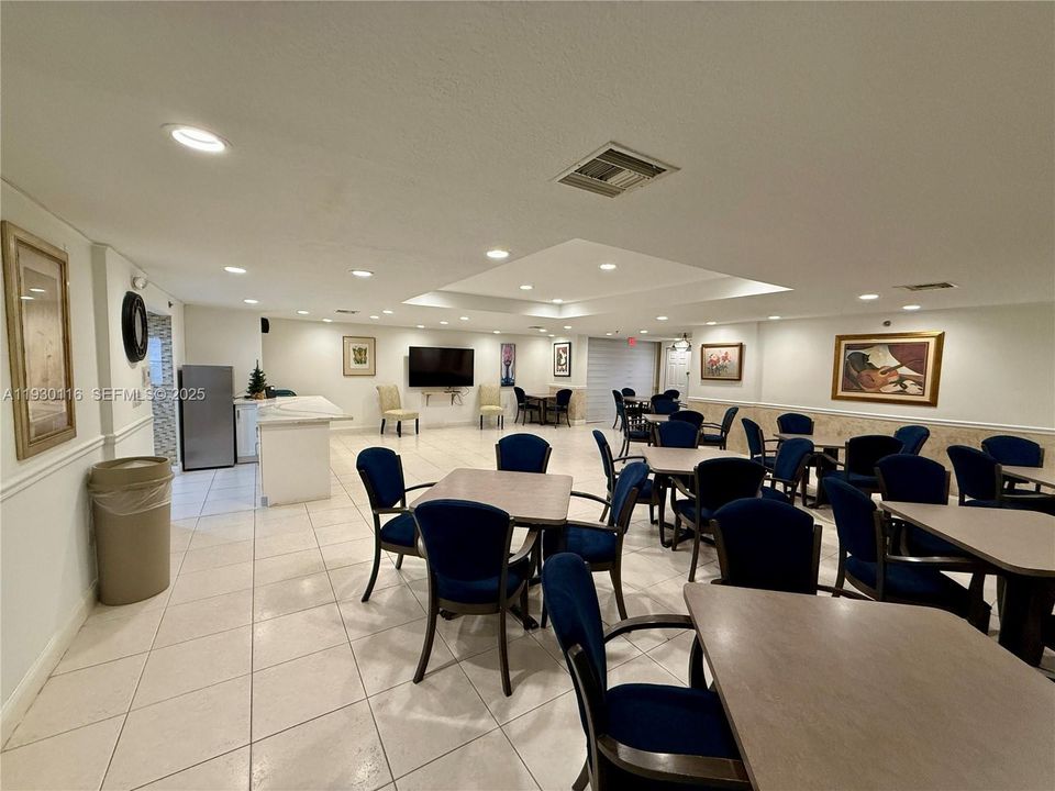 En Venta: $325,000 (2 camas, 2 baños, 1273 Pies cuadrados)