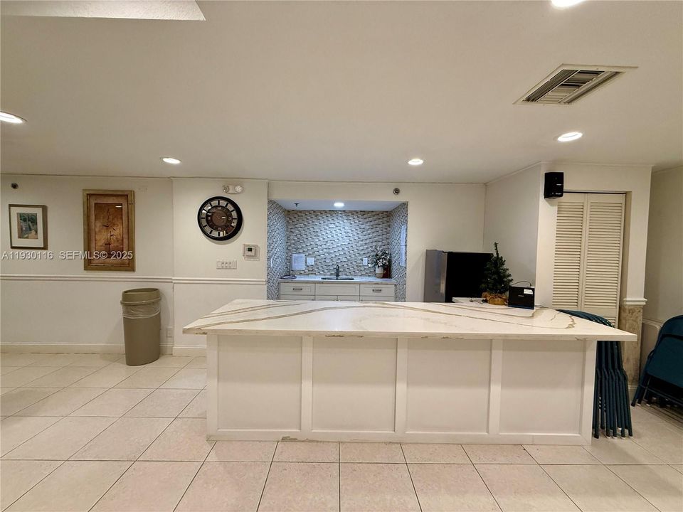 En Venta: $325,000 (2 camas, 2 baños, 1273 Pies cuadrados)