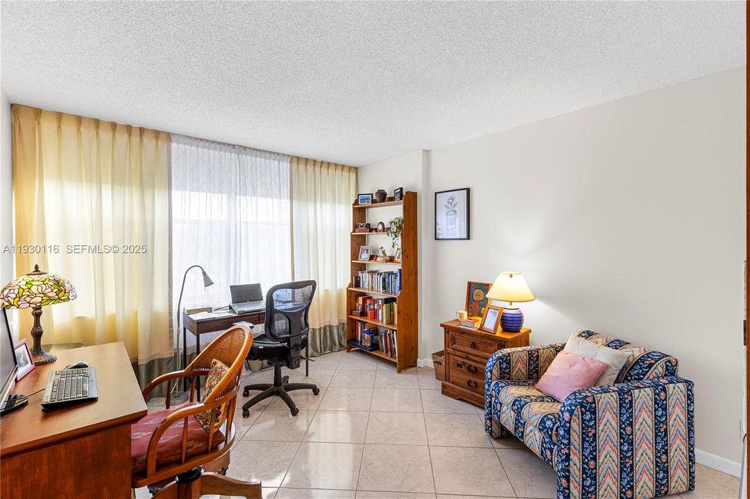 En Venta: $325,000 (2 camas, 2 baños, 1273 Pies cuadrados)