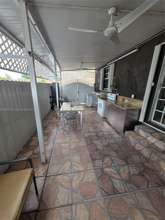 For Sale: $720,000 (5 beds, 3 baths, 1913 Square Feet)