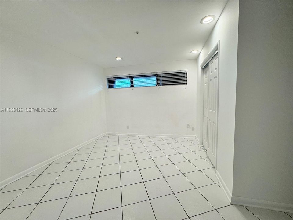 待售: $399,000 (3 贝兹, 2 浴室, 2020 平方英尺)