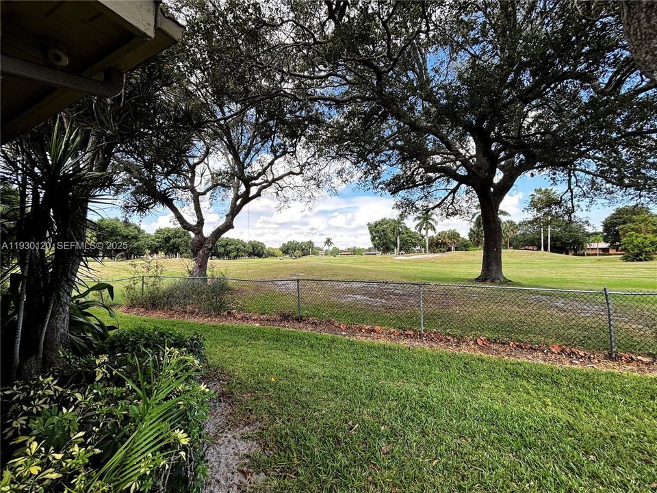 待售: $399,000 (3 贝兹, 2 浴室, 2020 平方英尺)