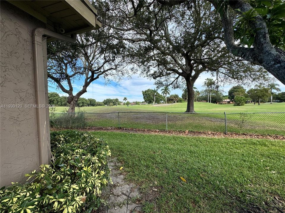 待售: $399,000 (3 贝兹, 2 浴室, 2020 平方英尺)