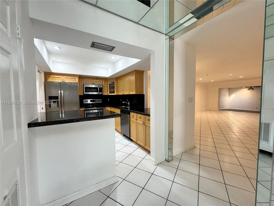 待售: $399,000 (3 贝兹, 2 浴室, 2020 平方英尺)