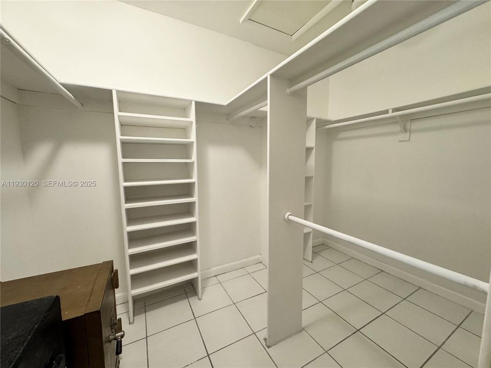 待售: $399,000 (3 贝兹, 2 浴室, 2020 平方英尺)