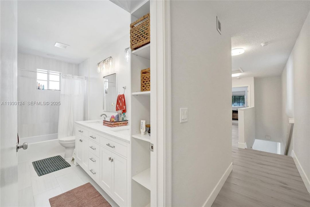 For Rent: $3,850 (4 beds, 2 baths, 1728 Square Feet)