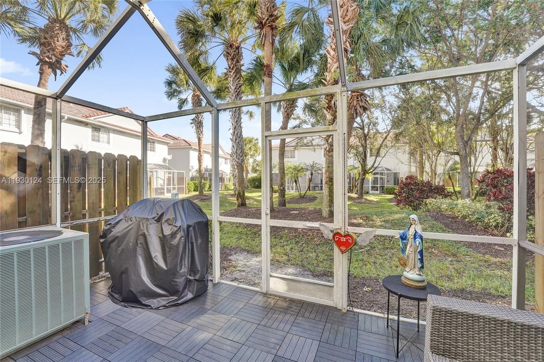 For Rent: $3,850 (4 beds, 2 baths, 1728 Square Feet)