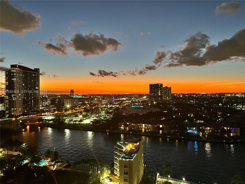 En Venta: $540,000 (2 camas, 2 baños, 1333 Pies cuadrados)