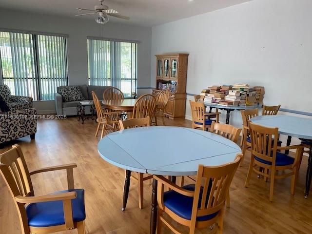 For Sale: $249,000 (1 beds, 1 baths, 980 Square Feet)