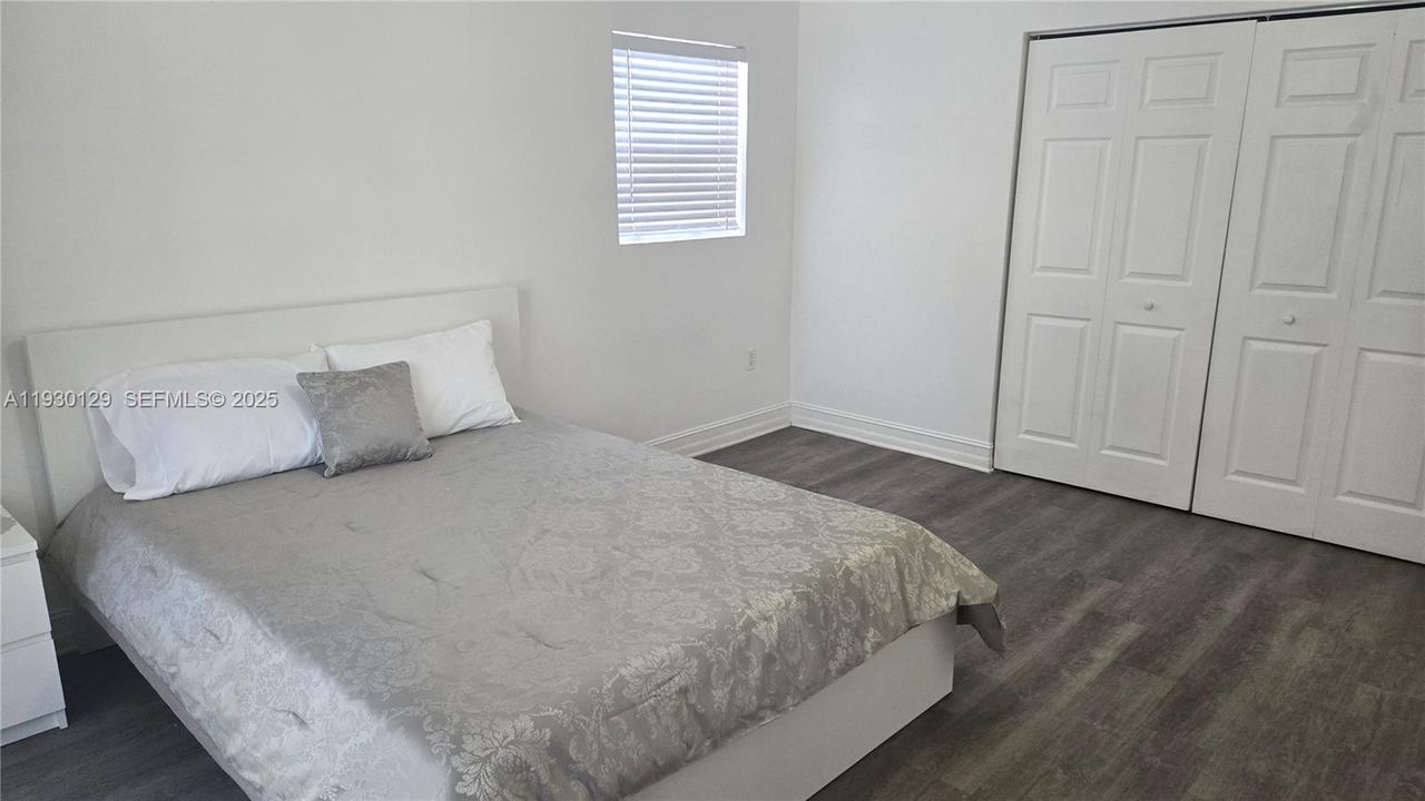 For Rent: $2,400 (2 beds, 2 baths, 1250 Square Feet)