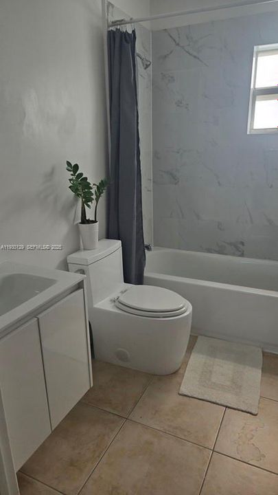 For Rent: $2,400 (2 beds, 2 baths, 1250 Square Feet)