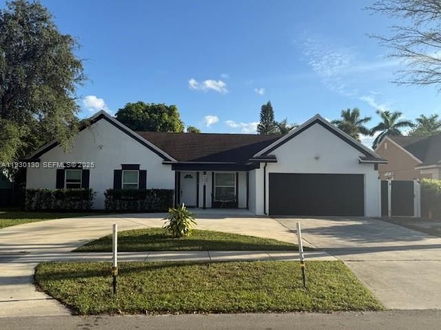 For Sale: $600,000 (3 beds, 2 baths, 1370 Square Feet)