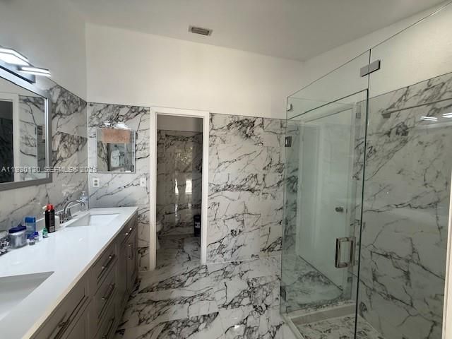 For Sale: $600,000 (3 beds, 2 baths, 1370 Square Feet)